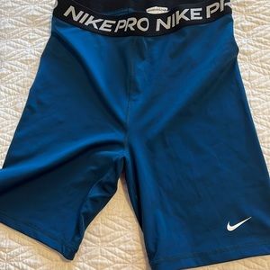 Nike Women’s Pro 7” Shorts